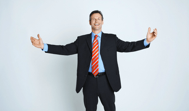 Hombre_Brazos_Abiertos